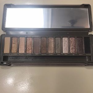 Urban decay naked 2 palette